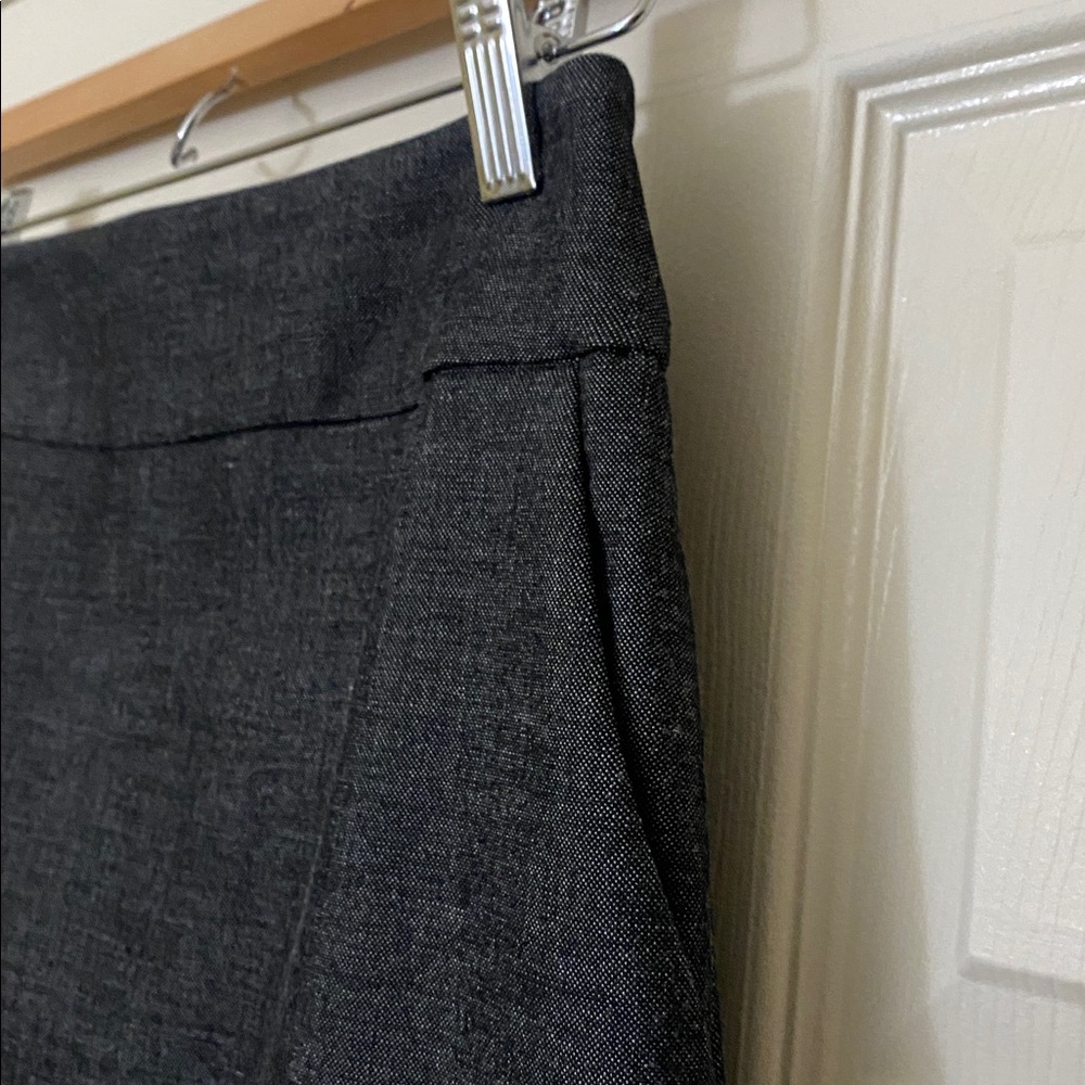 EXPRESS Skirt Size 6 Charcoal color Women's Skirt never worn NEW without tags - Picture 7 of 7